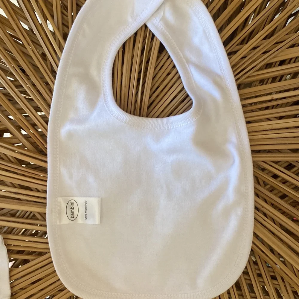 Hilton Head 18 month old baby onesie and matching bib π - Picture 6 of 7